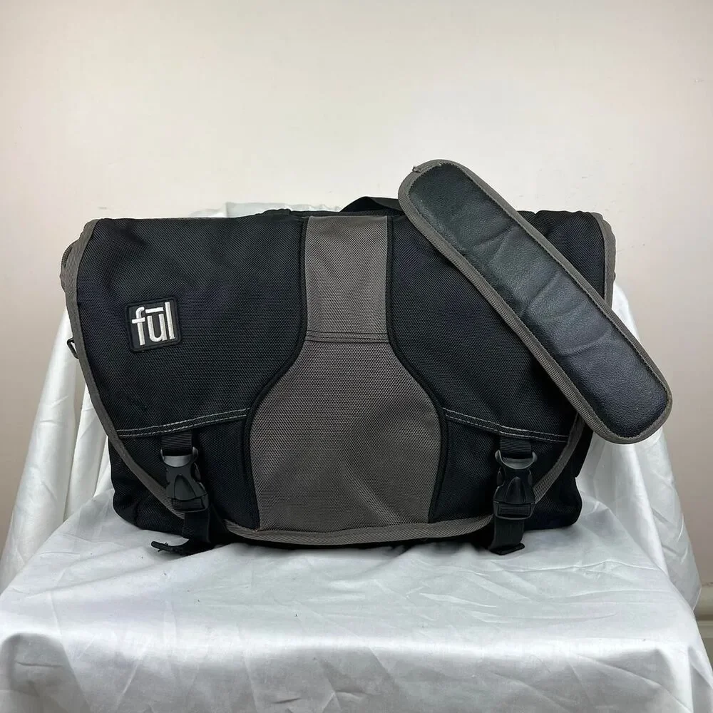 FUL Padded Nylon Crossbody Messenger Laptop Bag bag with padded interior